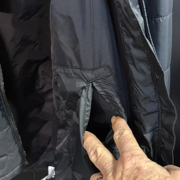 Carhartt Rain Defender lightweight insulated jacket, relaxed,fit 2 warmth rating - Picture 10 of 14